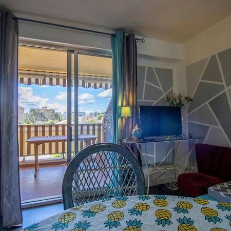 Cosy 35 M2 With Balcony In A Quiet Residence Фрежюс Экстерьер фото